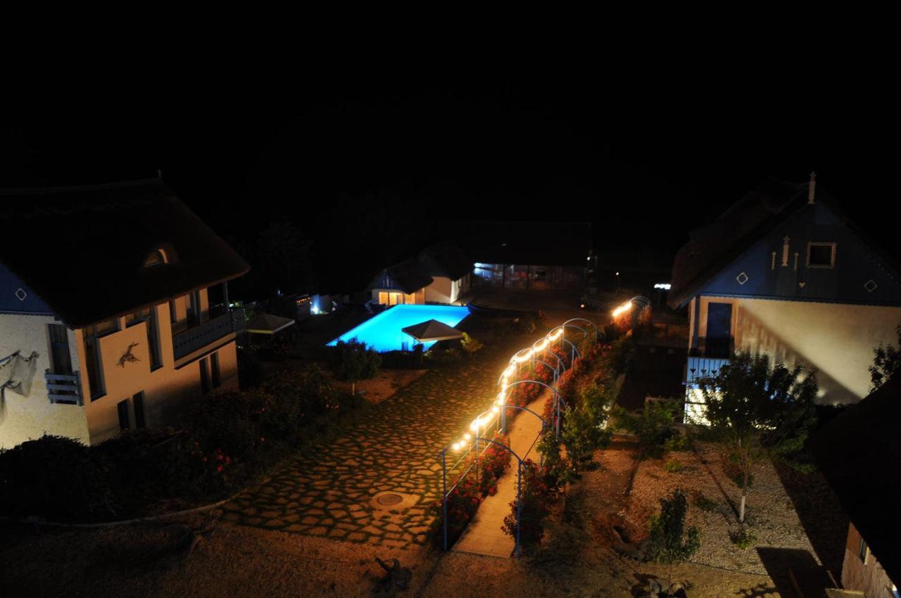 Nena Art Resort Дунавецу-де-Жос Екстер'єр фото