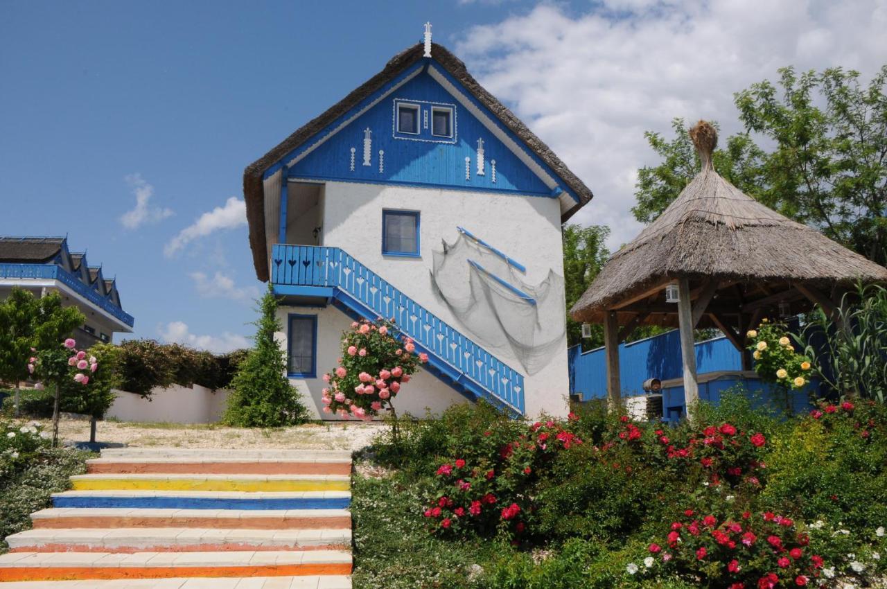 Nena Art Resort Дунавецу-де-Жос Екстер'єр фото